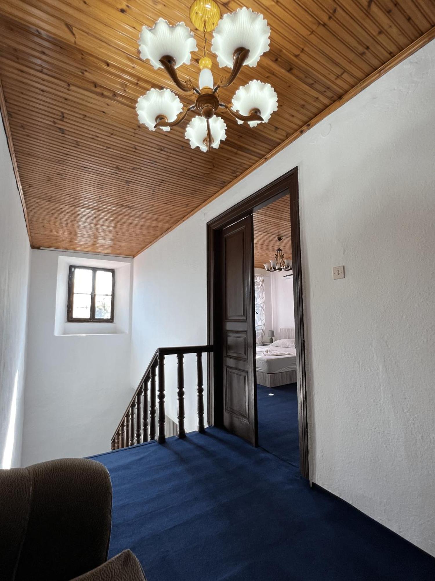 Onetwosleep Guesthouse Шкодер Экстерьер фото