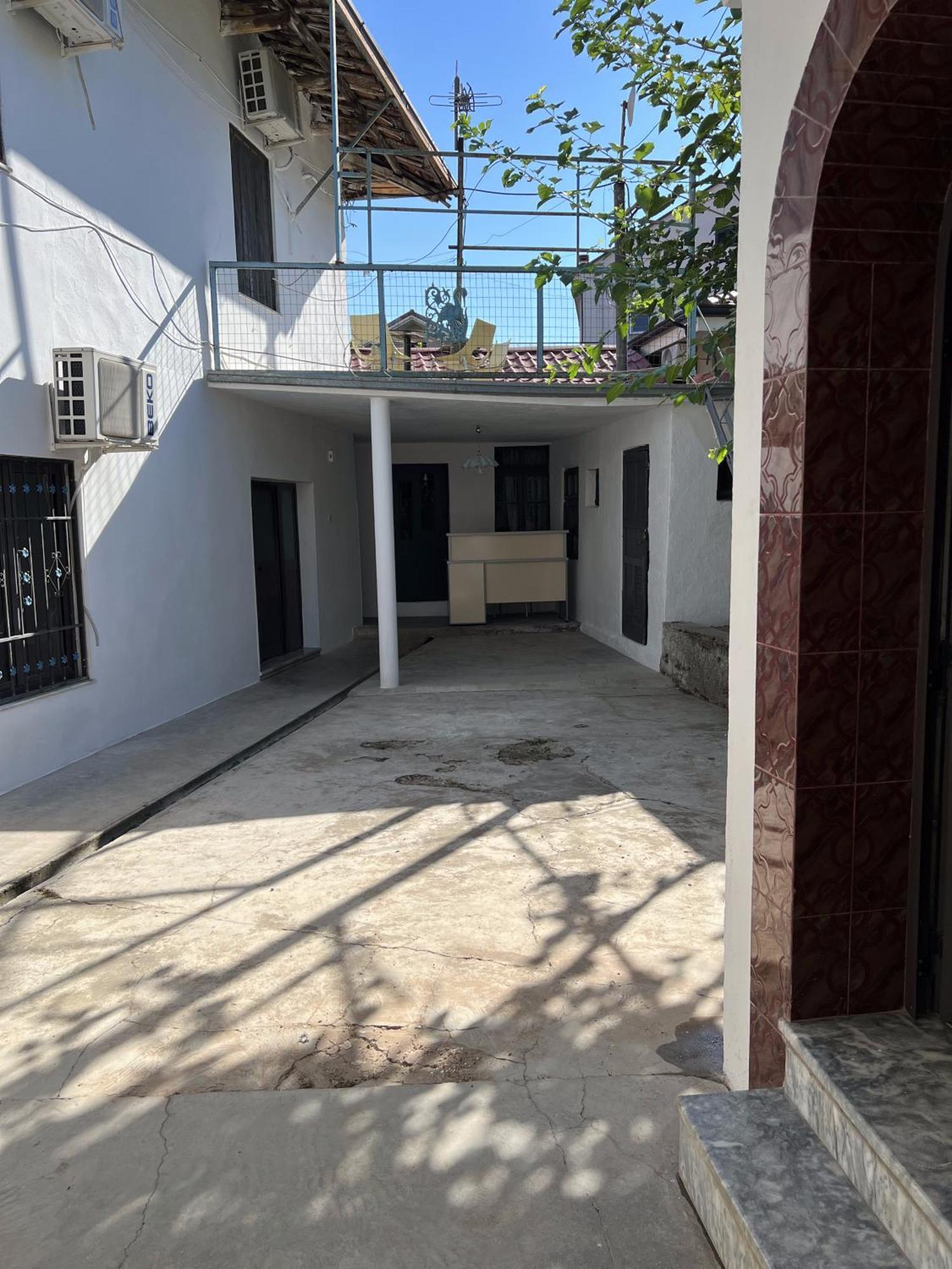 Onetwosleep Guesthouse Шкодер Экстерьер фото