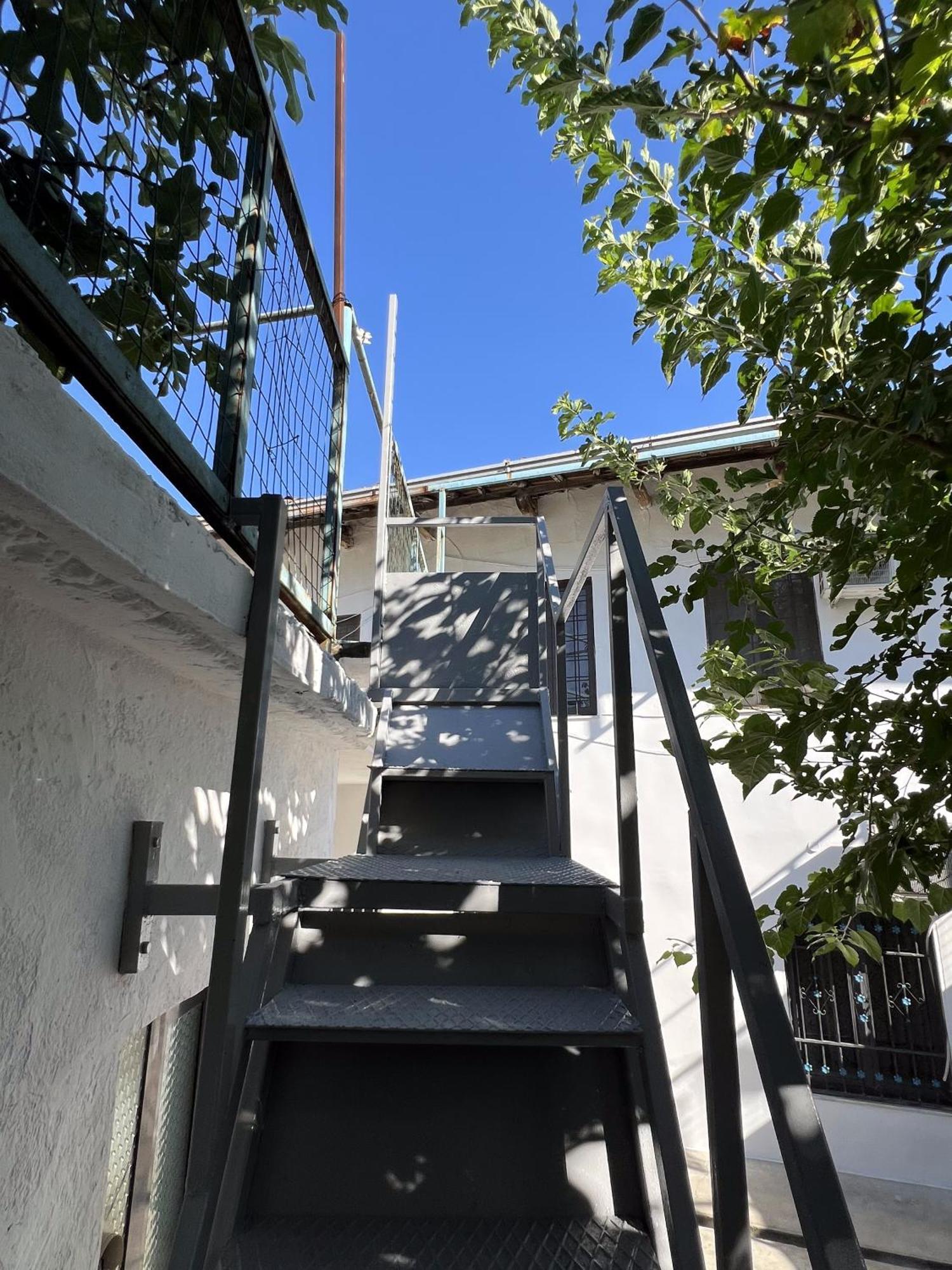 Onetwosleep Guesthouse Шкодер Экстерьер фото