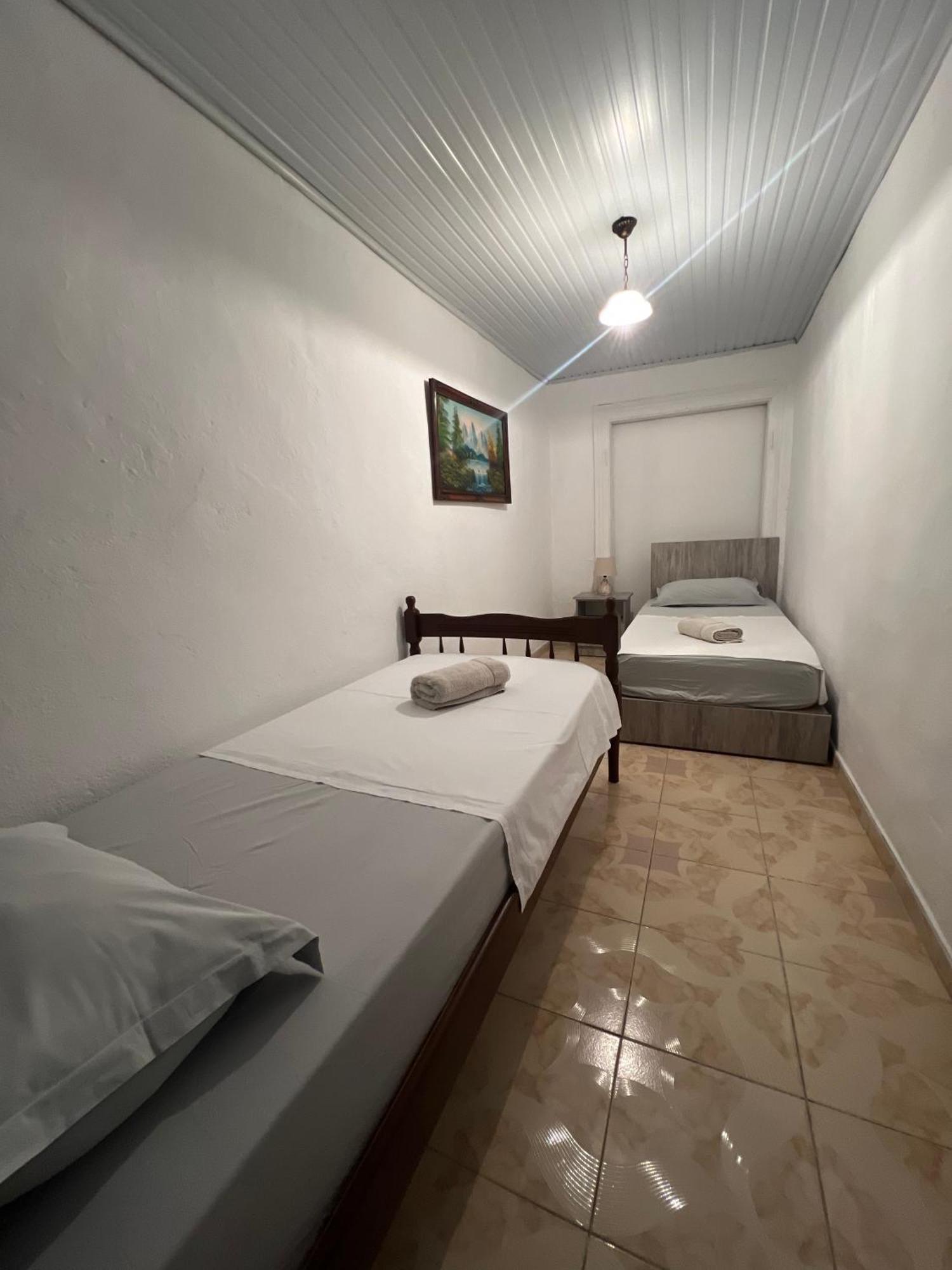 Onetwosleep Guesthouse Шкодер Экстерьер фото